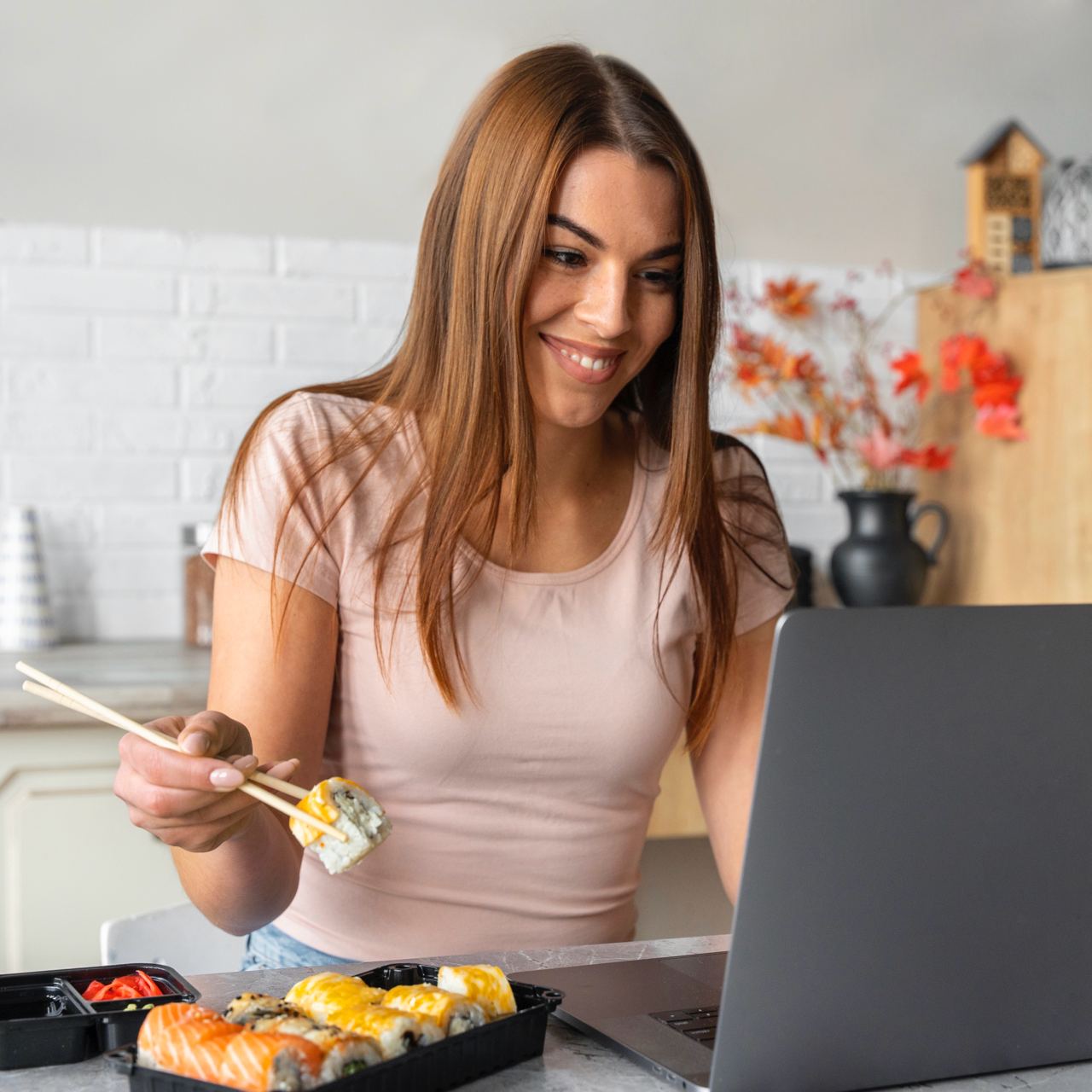 Підбірка телепередач та серіалів 2025 року, під які ідеально смакують суші